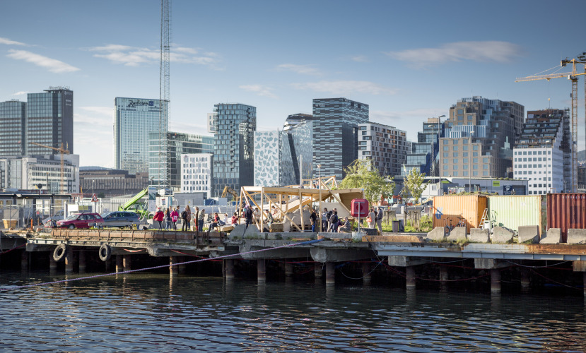 Midlertidig bakehus foran Barcode