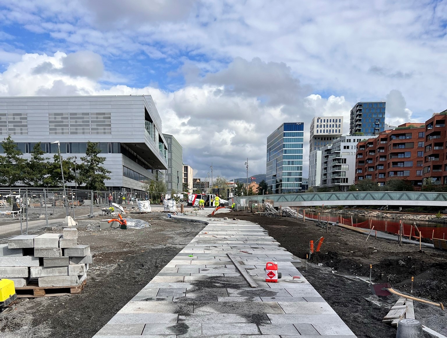 Bilde av ny gangvei langs Akerselva fra Operaen til Sukkerbiten